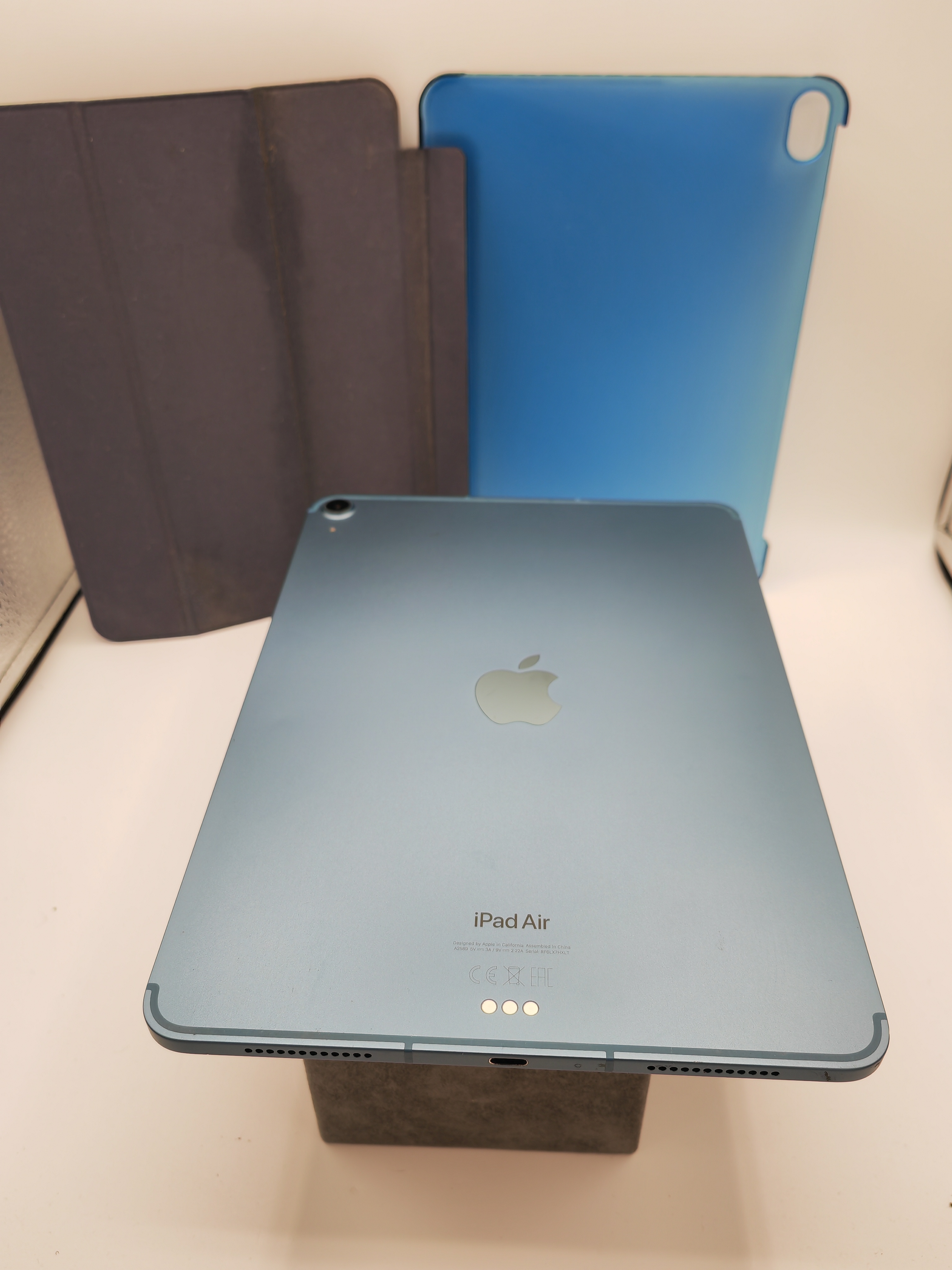 Pre-owned Apple iPad Air 10.9